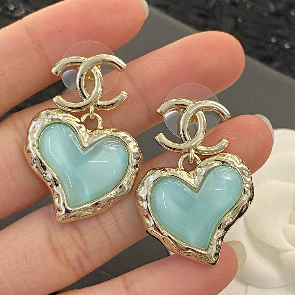 Glass Gemstone Heart Earrings – Pastel Elegance