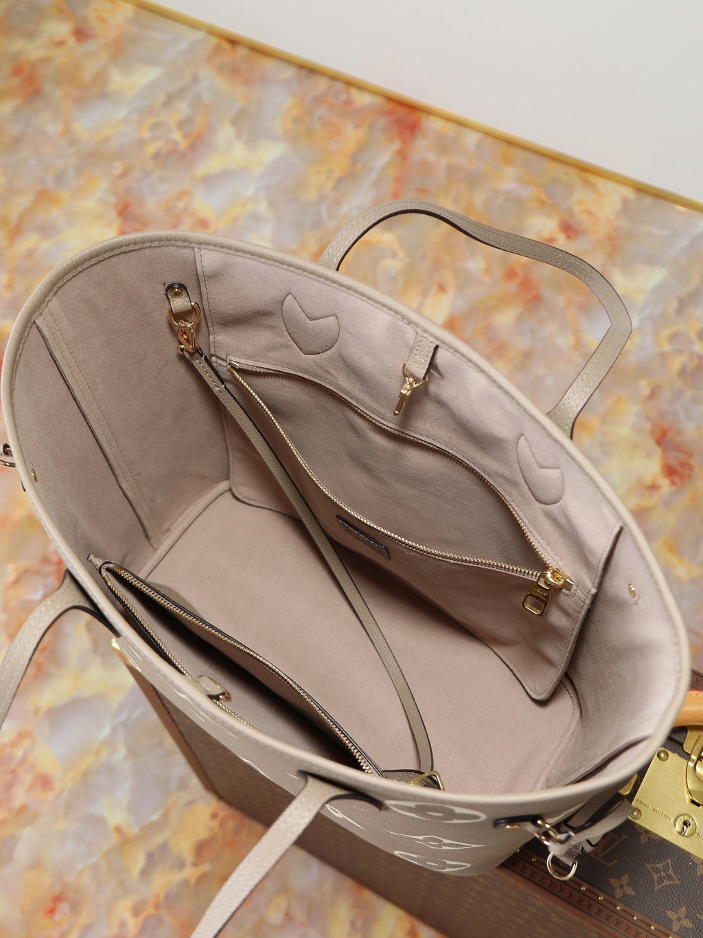 Neverfull Medium Handbag – Premium Monogram Empreinte Leather