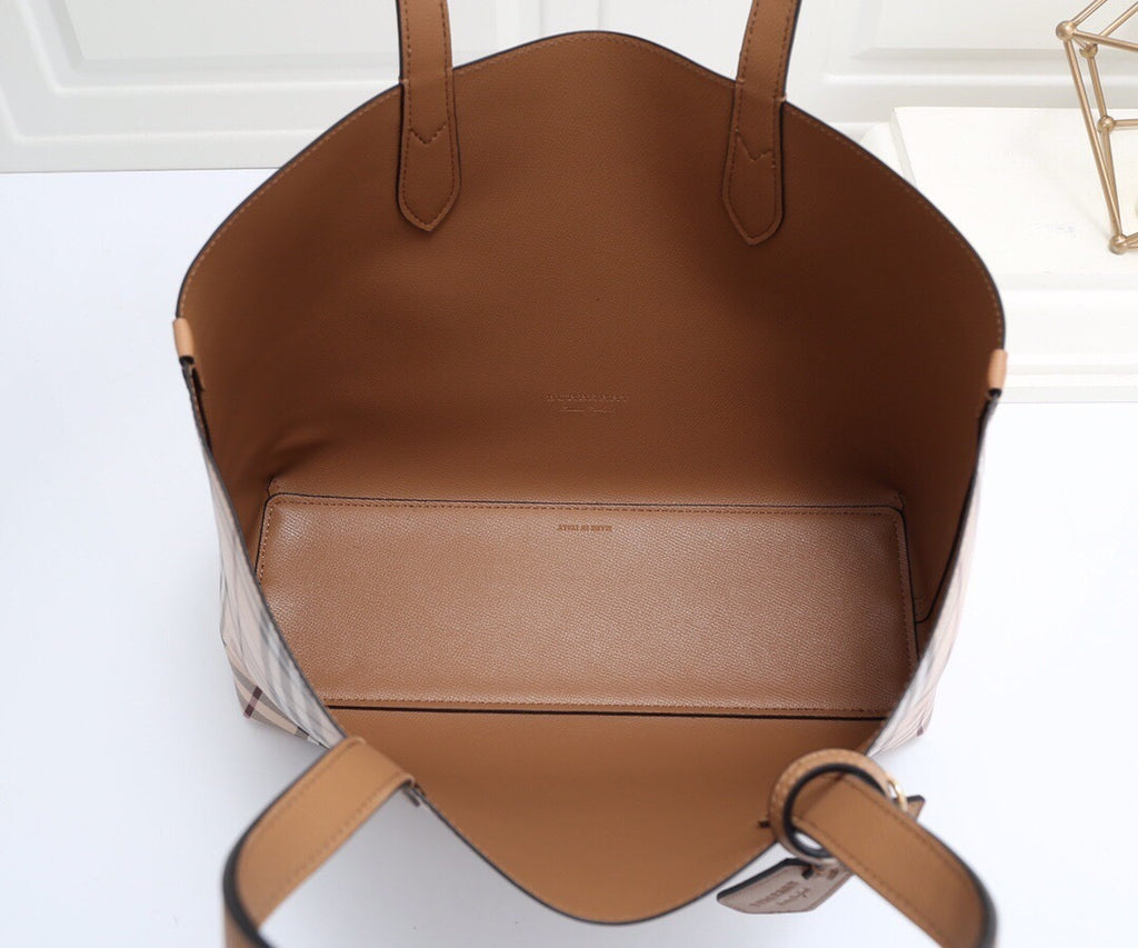 Reversible Tote Bag – Dual-Style Design