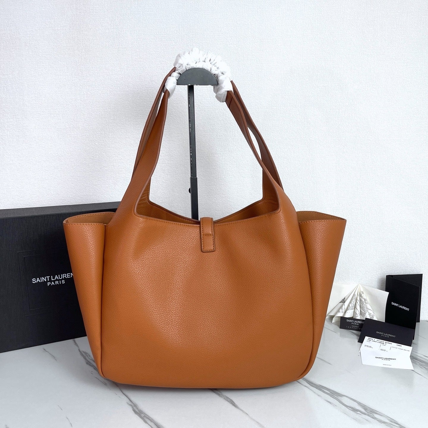 BEA High-Quality Leather Hobo Bag