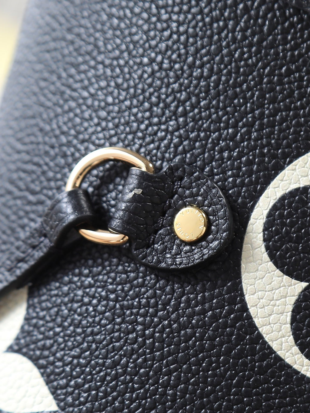 Neverfull Medium Handbag – Premium Monogram Empreinte Leather