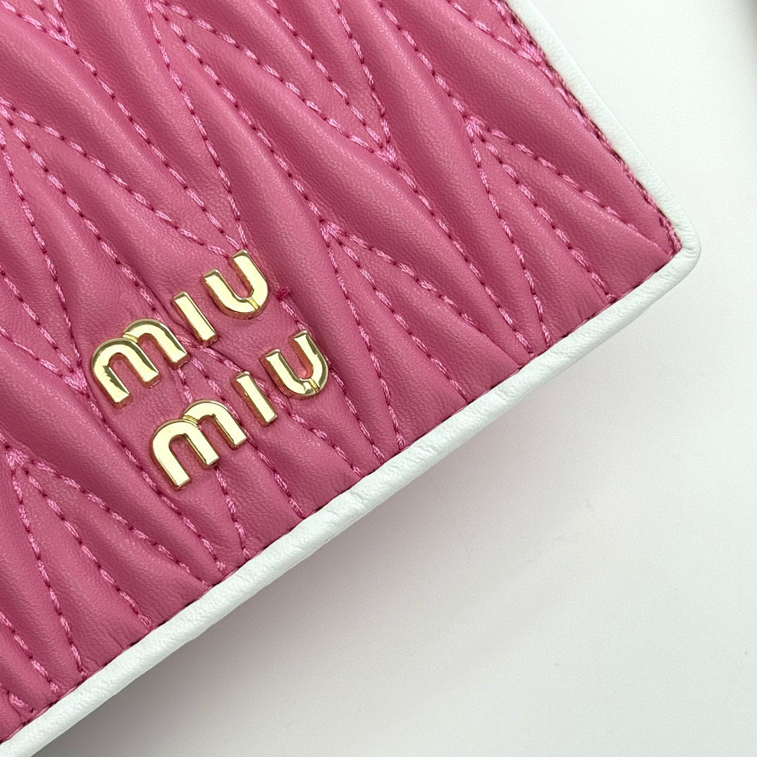 New-Season Compact Tri-Fold Mini Wallet – Embossed Design