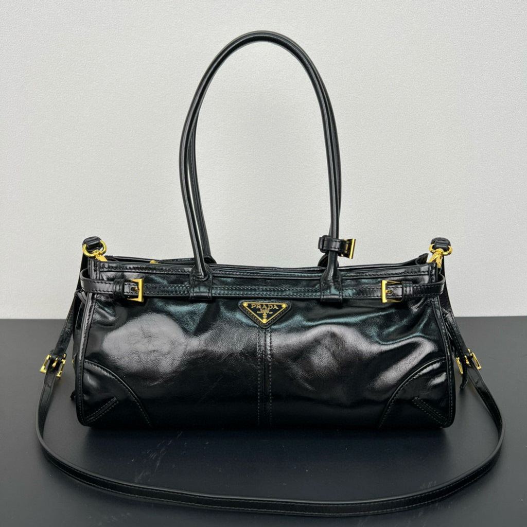 Vintage-Style Oil Wax Leather Tote Bag