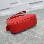 Full-Grain Leather Shoulder Bag – Minimal Chic