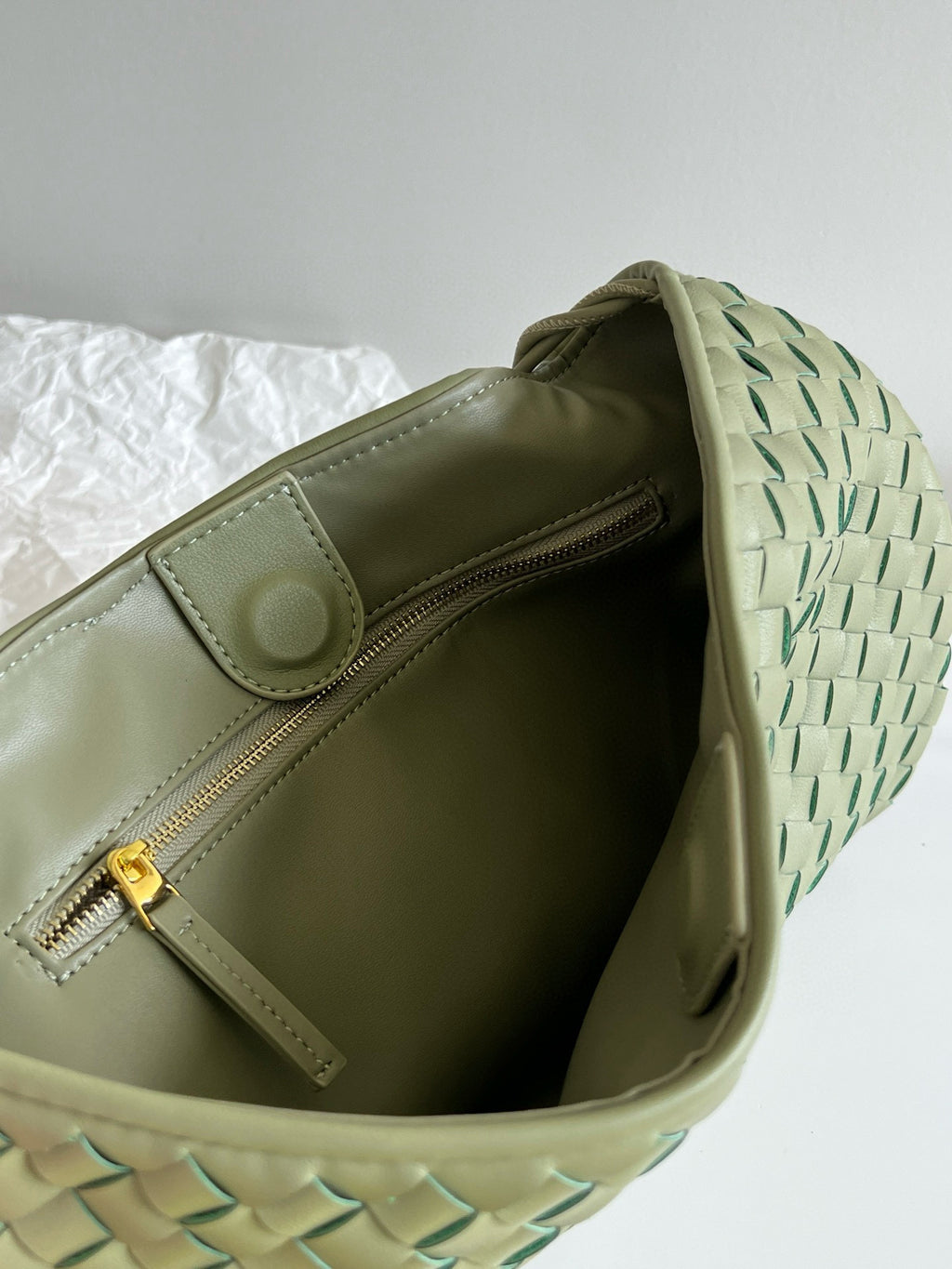 Winter New Arrival | Sardine Metal Handle Clutch