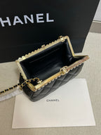 Pearl Evening Bag – Miniature Work of Art