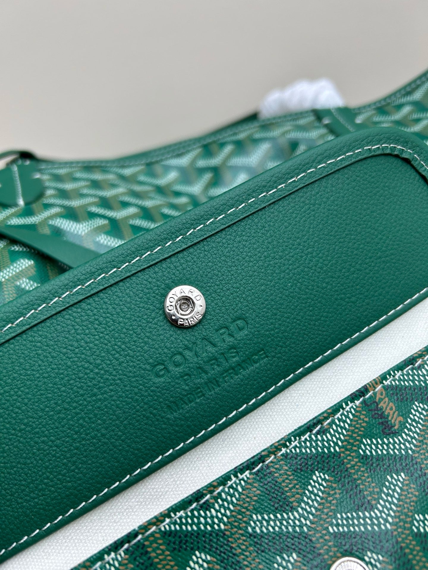 Upgraded Classic Triangle Pattern Tote.