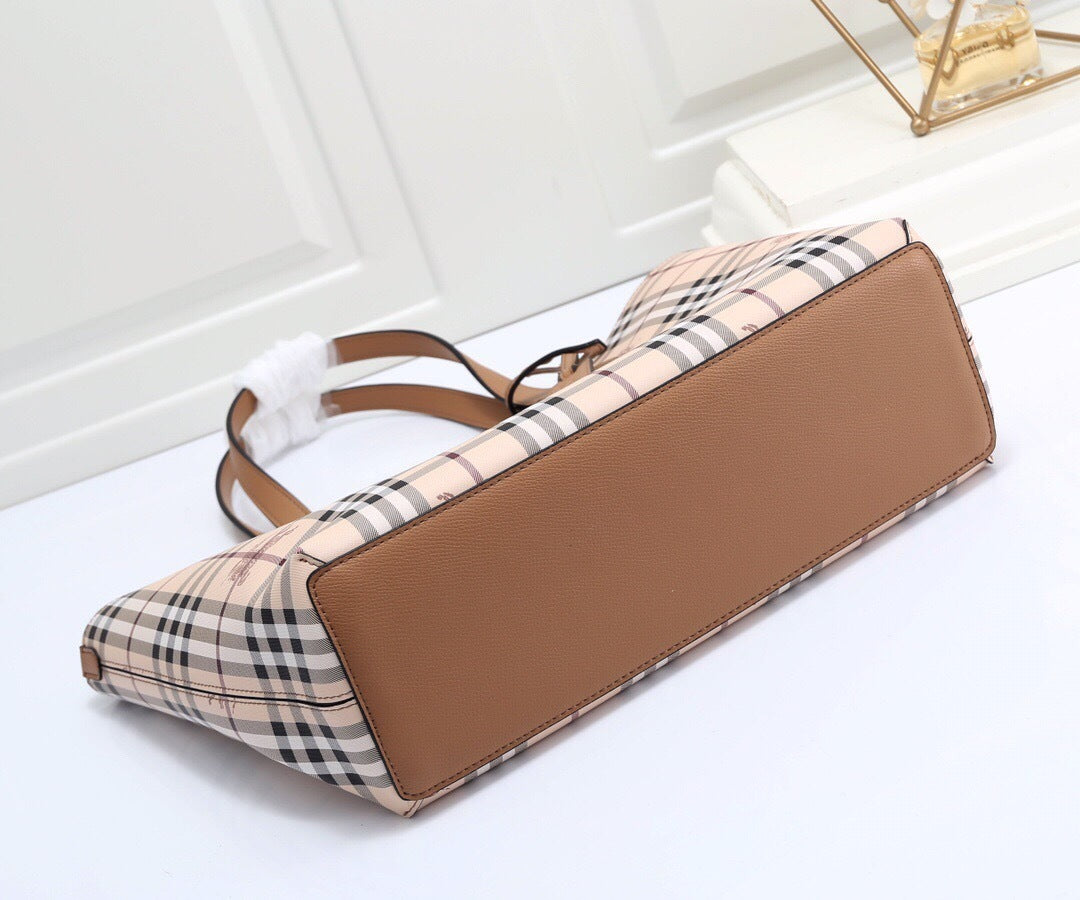 Reversible Tote Bag – Dual-Style Design