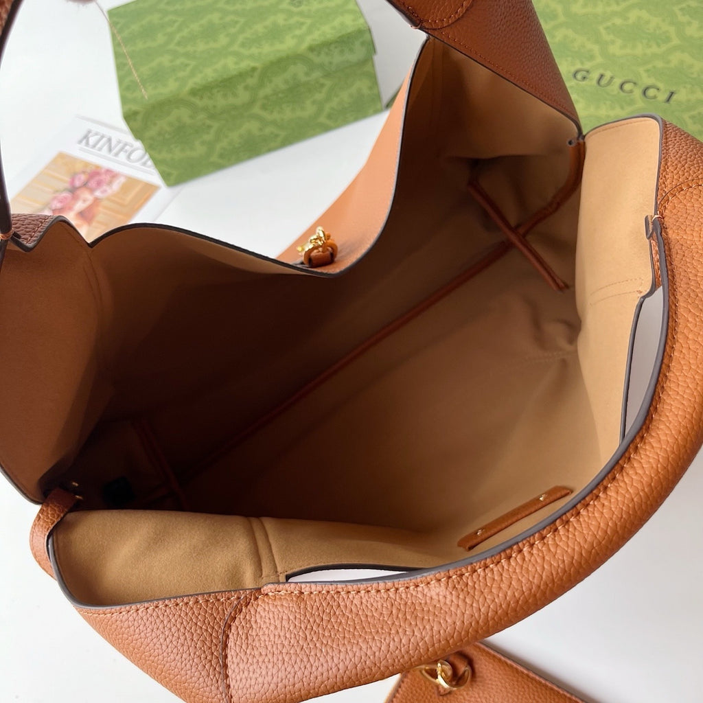 Softbit Maxi Shoulder Bag : Large