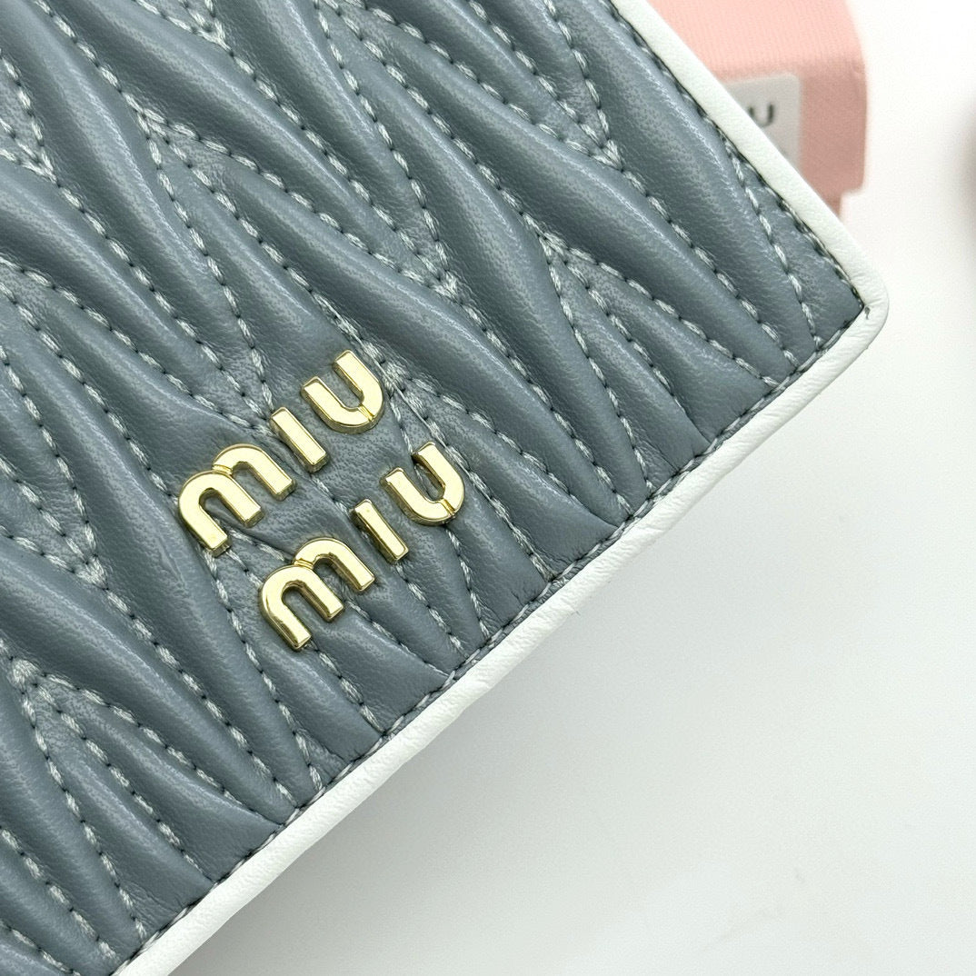 New-Season Compact Tri-Fold Mini Wallet – Embossed Design