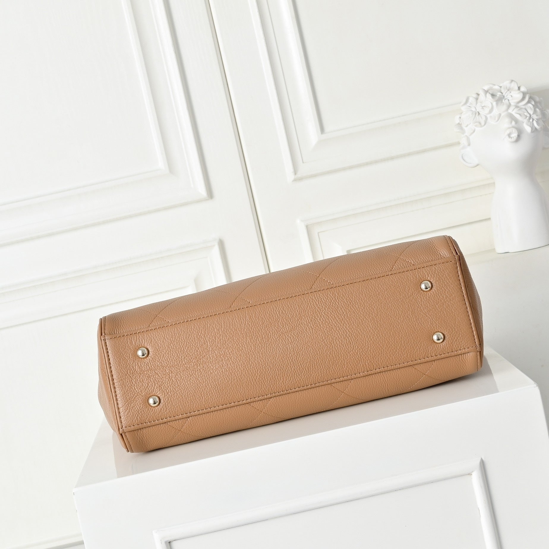 Spring Early Collection Quilted Chain Tote Bag