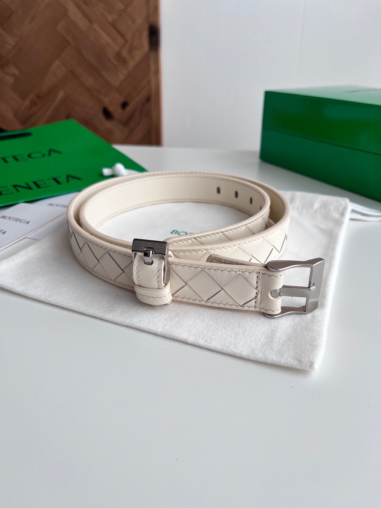 2025 New Woven Leather Belt — Small Grid Hand-Weave Design