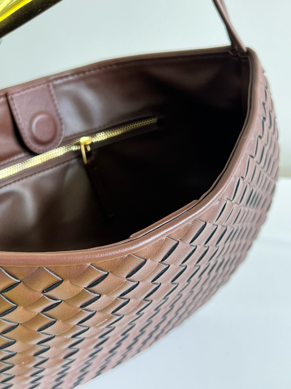 Winter New Arrival | Sardine Metal Handle Clutch