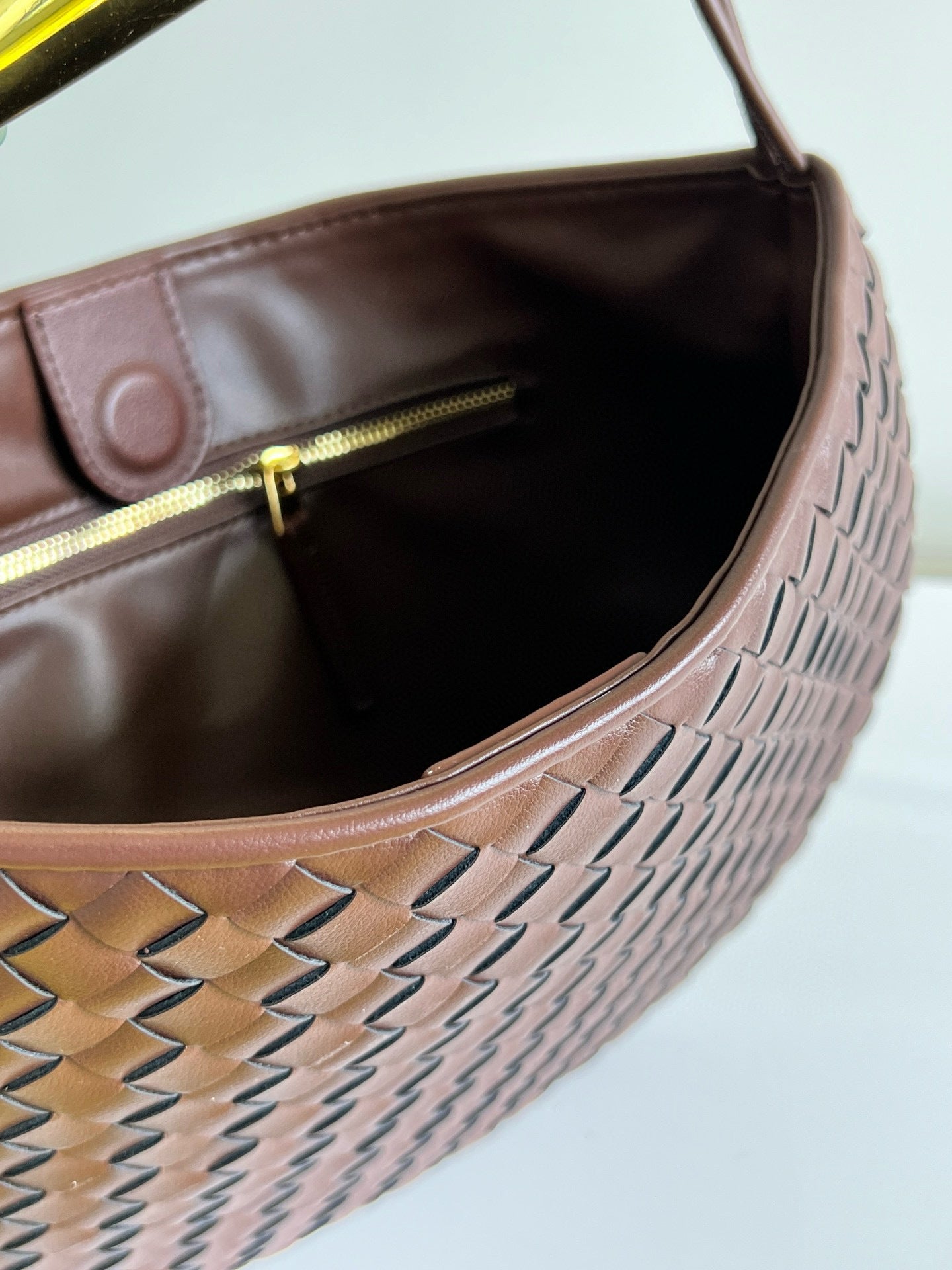 Winter New Arrival | Sardine Metal Handle Clutch