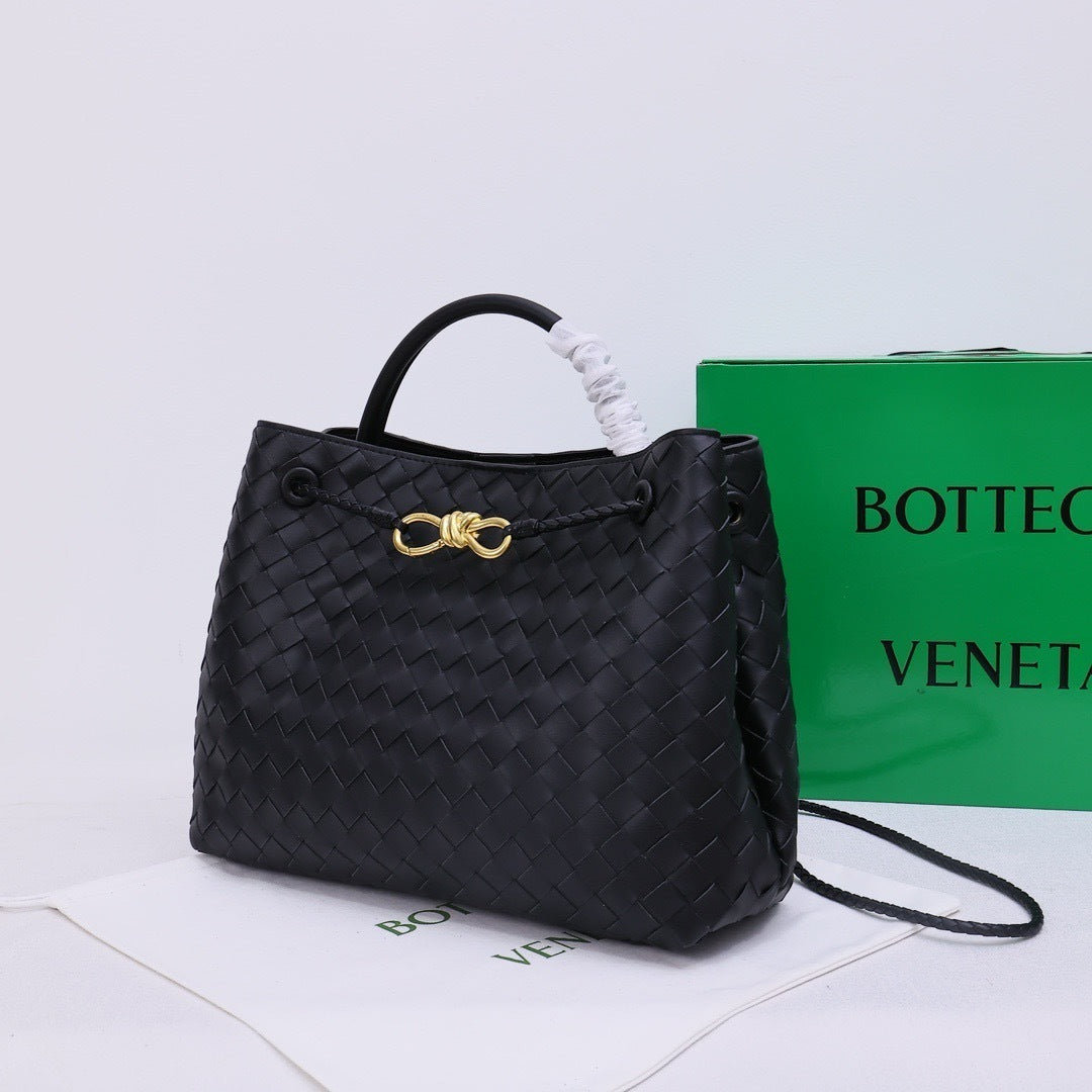 B*V | 23 New Andiamo Handbag