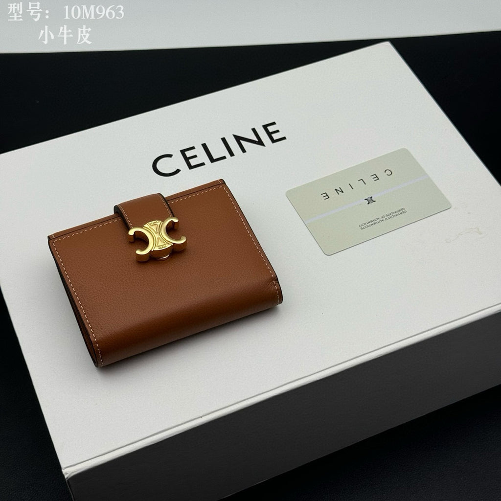 Triomphe-Style Three-Fold Leather Wallet with Metal Hardware – Premium Quality