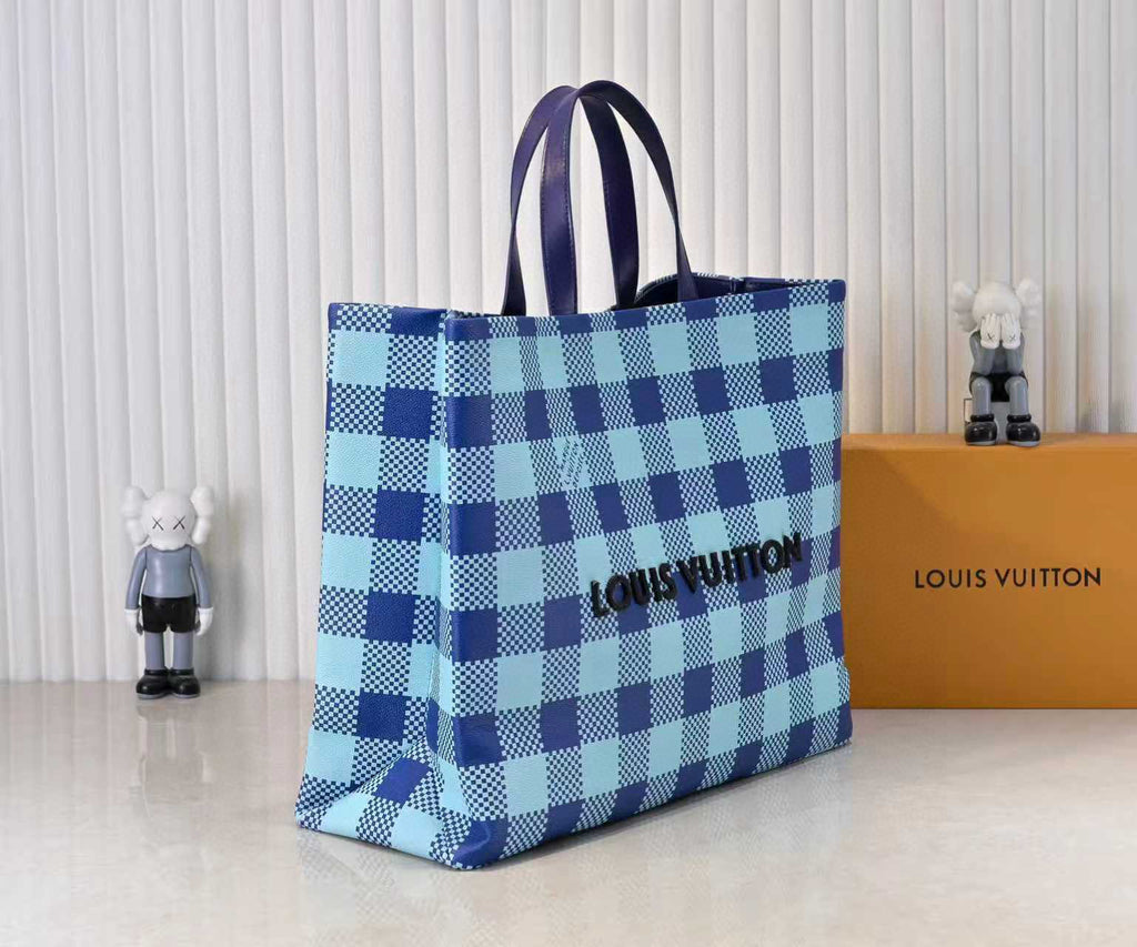 Medium Shopper Tote – Gradient & Textured Leather Options