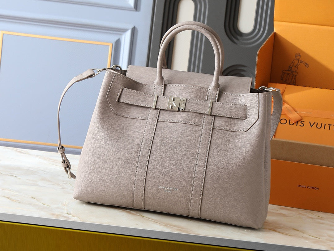 Georges Medium Tote Bag