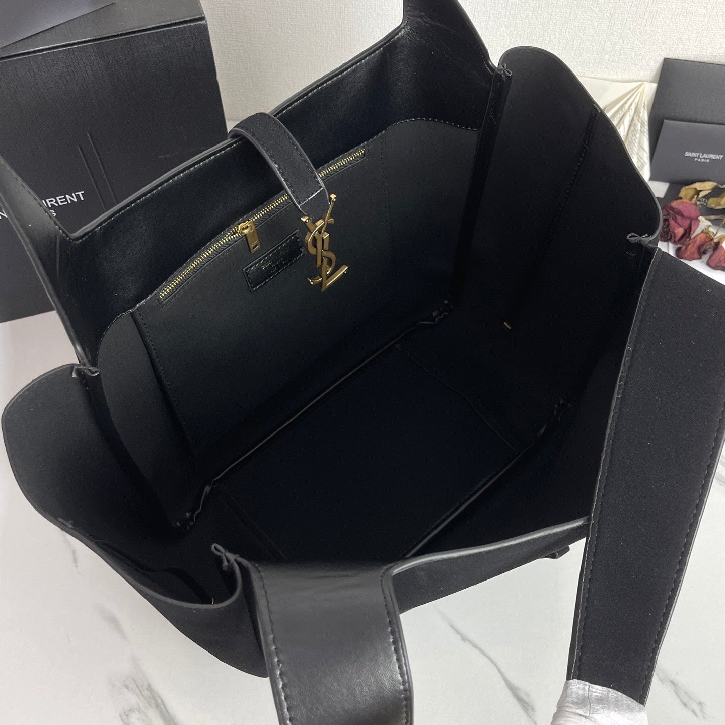 BEA High-Quality Leather Hobo Bag