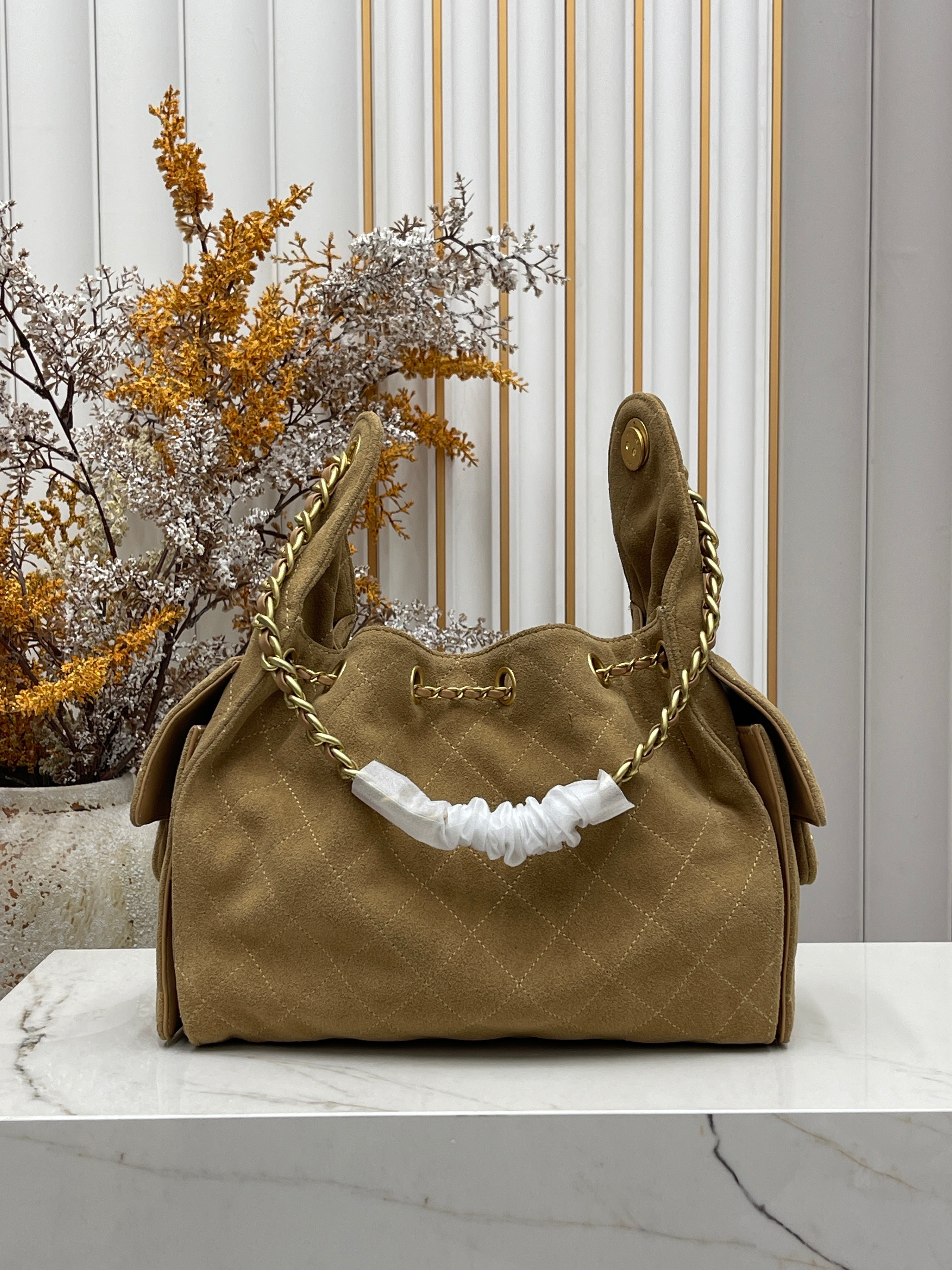 Small Hobo Shoulder Bag – Fine Grain Textured Leather, 26×30cm