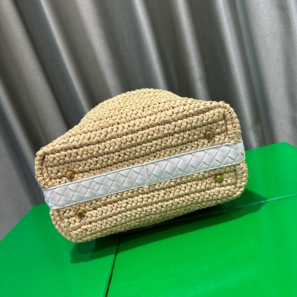 Mini “Leaf Weave” Shoulder Bag