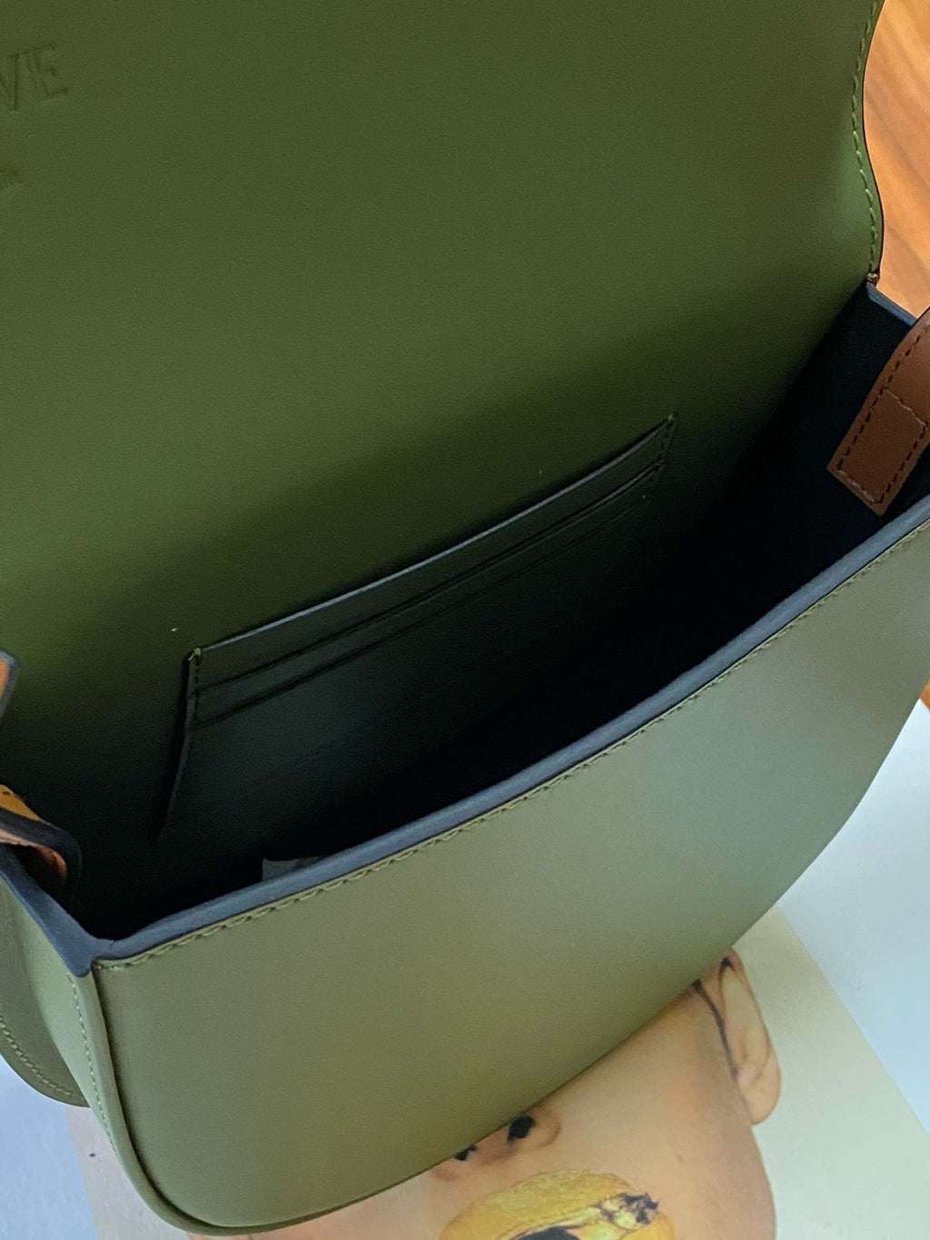 Compact Two-Tone Leather Shoulder Bag – Adjustable Strap, 17.8cm